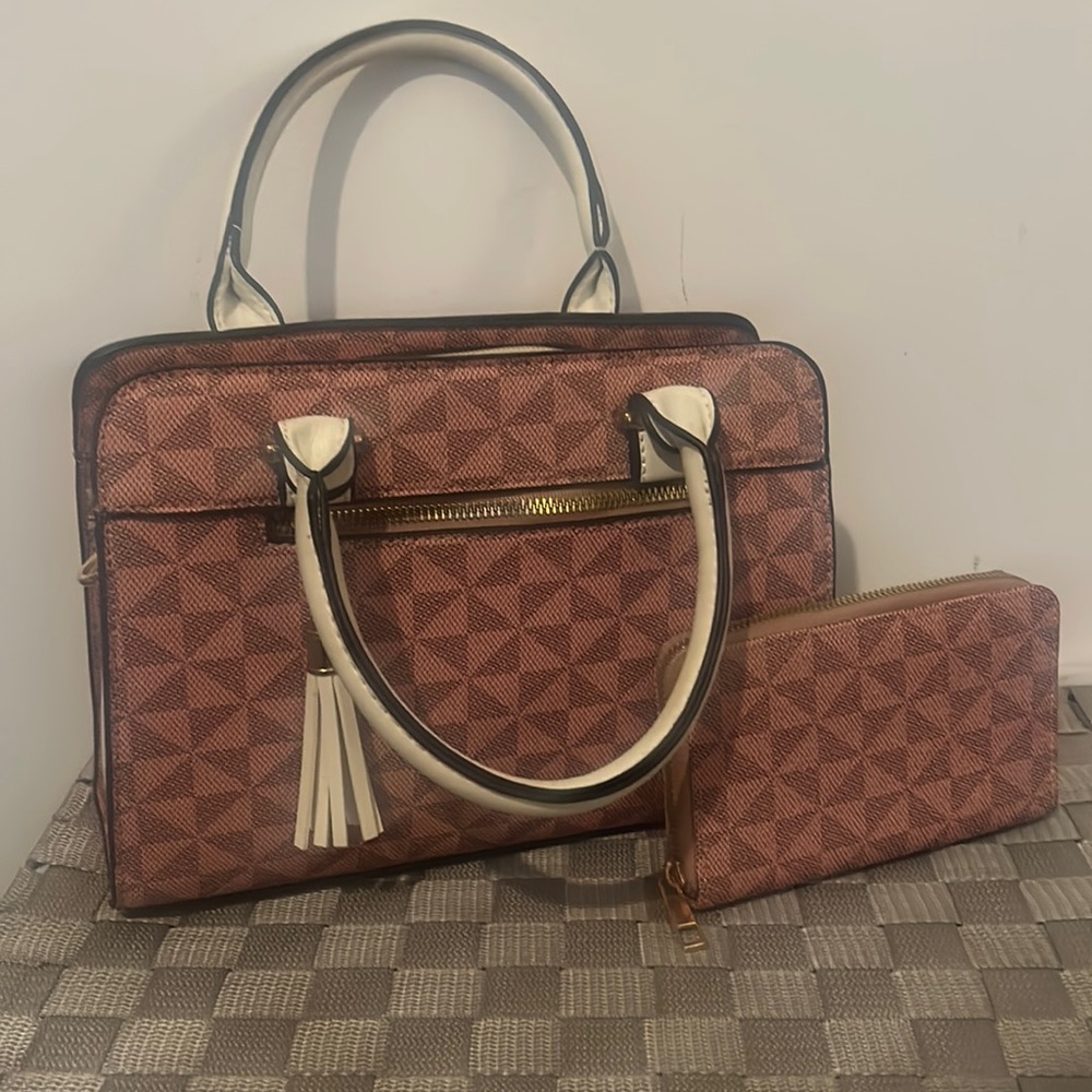 Pink Handbag w/ Matching Wallet